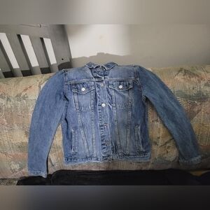 Girls Medium Gap adjustable stretch Jean jacket never worn